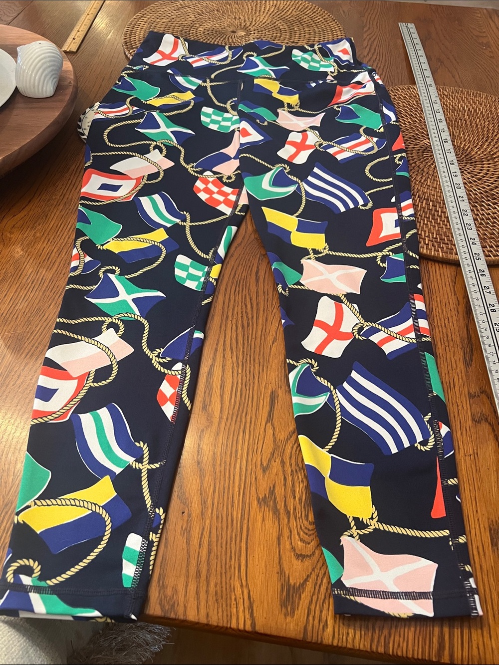 Crown & Ivy nautical, flag stretch leggings 
EEEUC